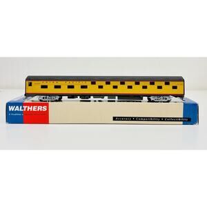 Walthers HO Union Pacific 85' Budd 24-8 Slumbercoach Passenger Car 932-6374